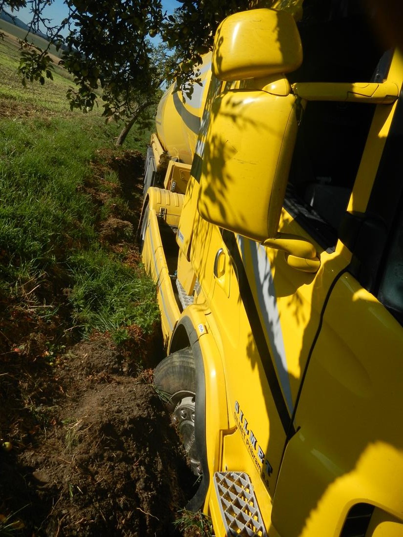 3 Dopravní nehoda NA, Pěč - 27. 8. 2015 (4).JPG