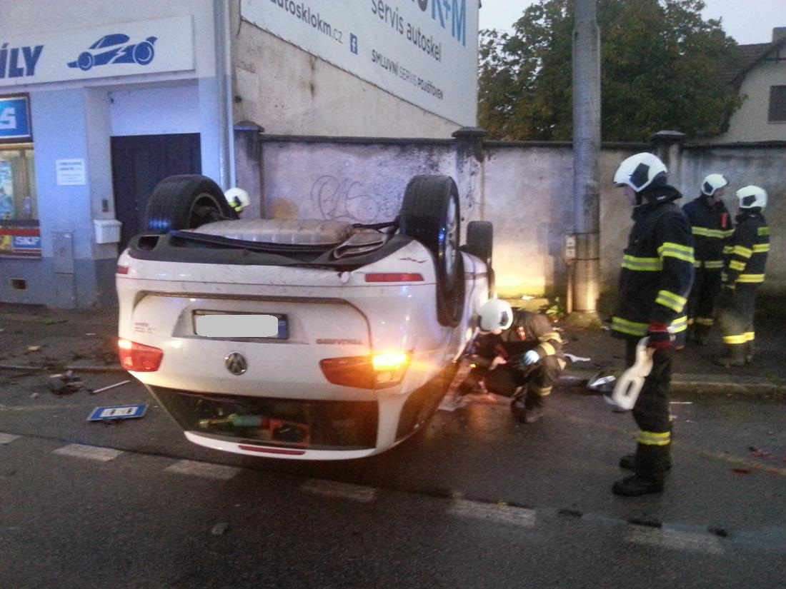 3 Dopravní nehoda OA, České Budějovice - 15. 10. 2015 (3).jpg