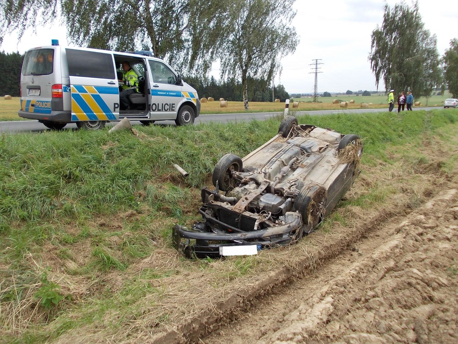 3 Dopravní nehoda OA, Hlinice - 2. 9. 2013 (1).jpg