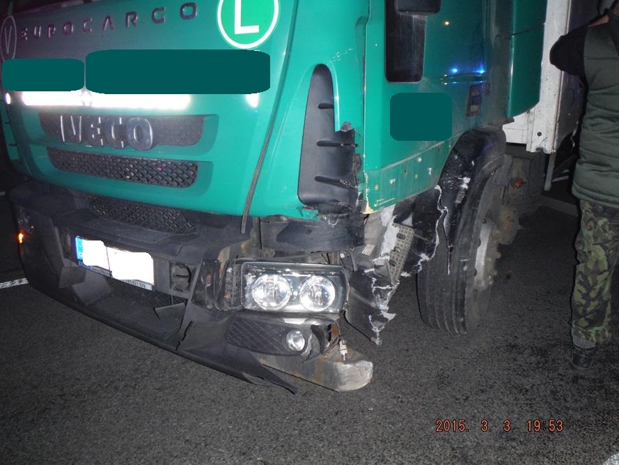 3 Dopravní nehoda OA a NA, Štěpánovice - 3. 3. 2015 (3).JPG