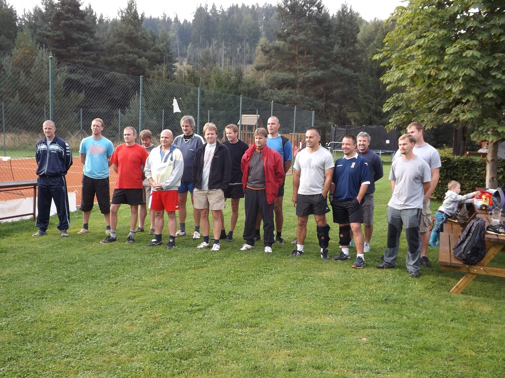 3 Krajská soutěž HZS JčK v nohejbalu, Chobot - 10. 9. 2014 (1).JPG