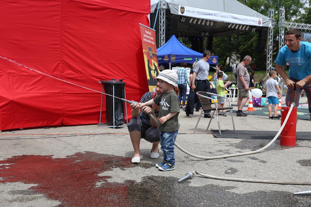 3 Oslava 150 let profesionálních hasičů v ČB - 27. 5. 2016 (3).JPG