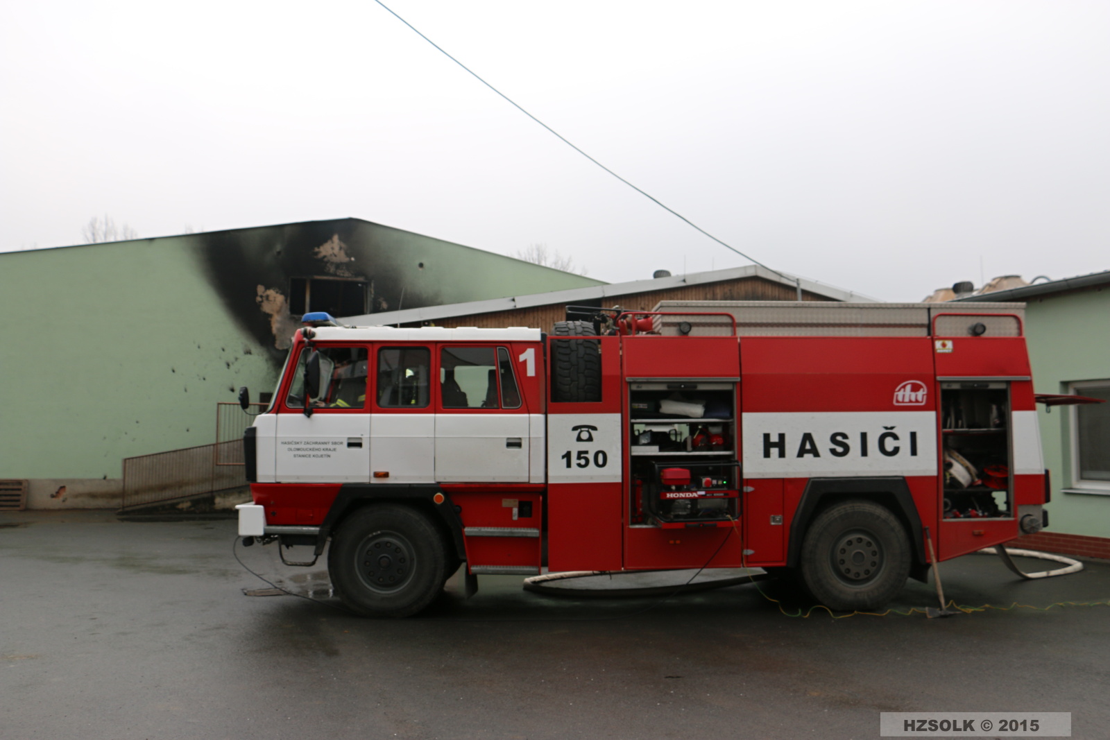 3 P_PO_23-1-2015 Požár vepřína - porodnice s úhynem selat a prasnic Kojetín (11).JPG