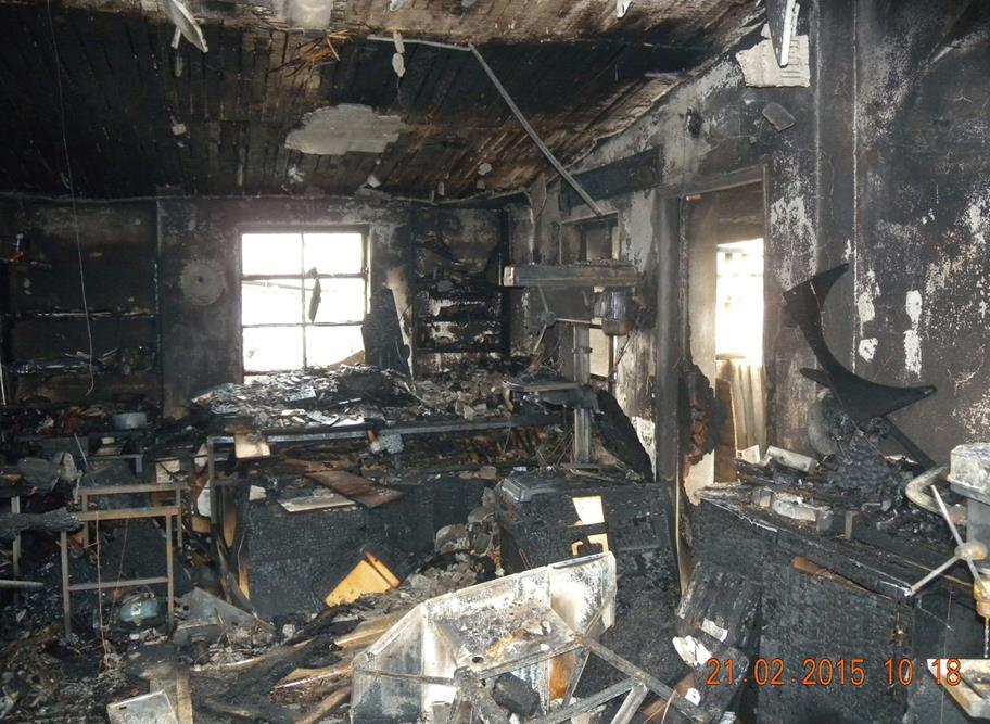 3 Požár dílny, Soběslav - 20. 2. 2015 (3).JPG