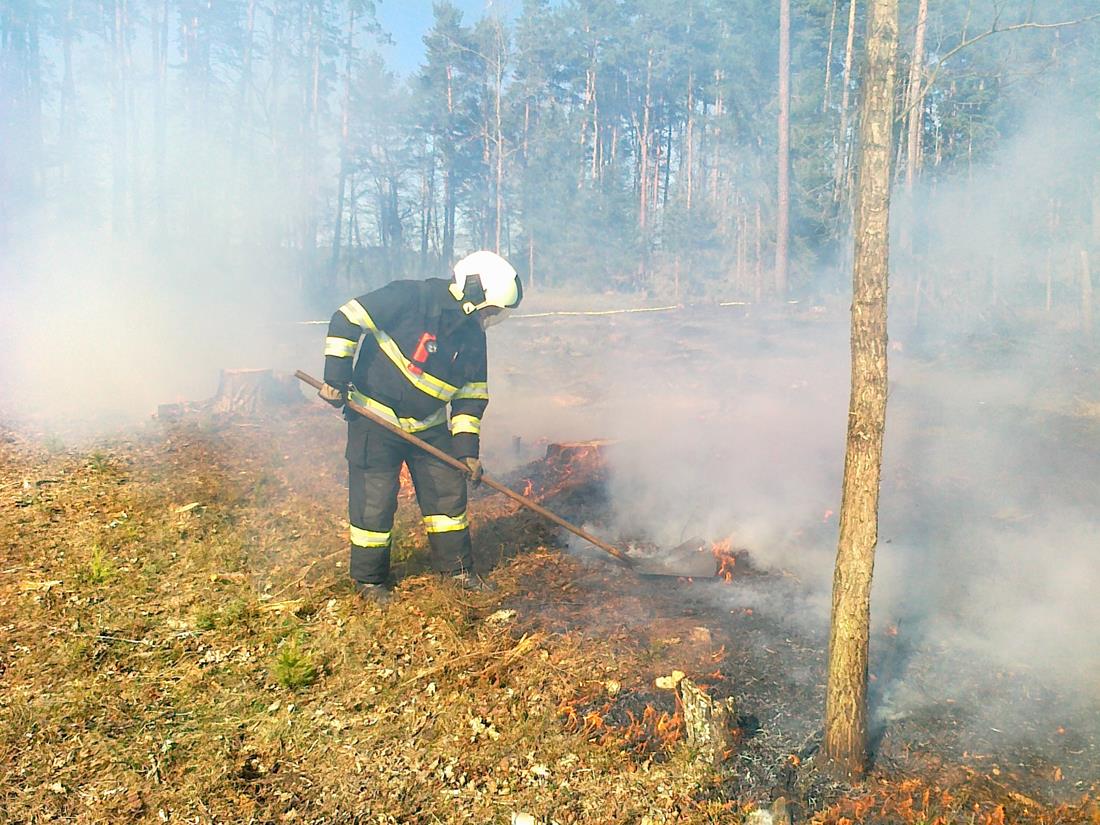 3 Požár lesa, Munice - 21. 4. 2015 (4).jpg