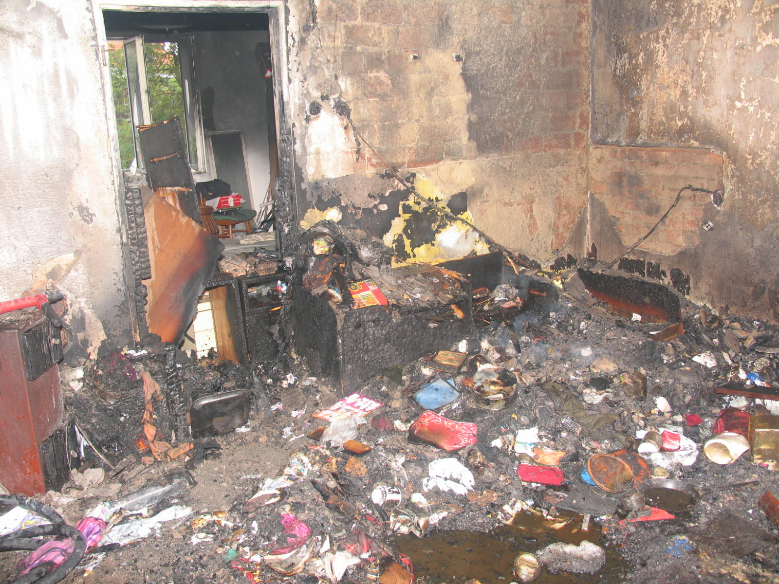 3 Požár rodinného domu, Písek - 20. 8. 2013 (3).jpg