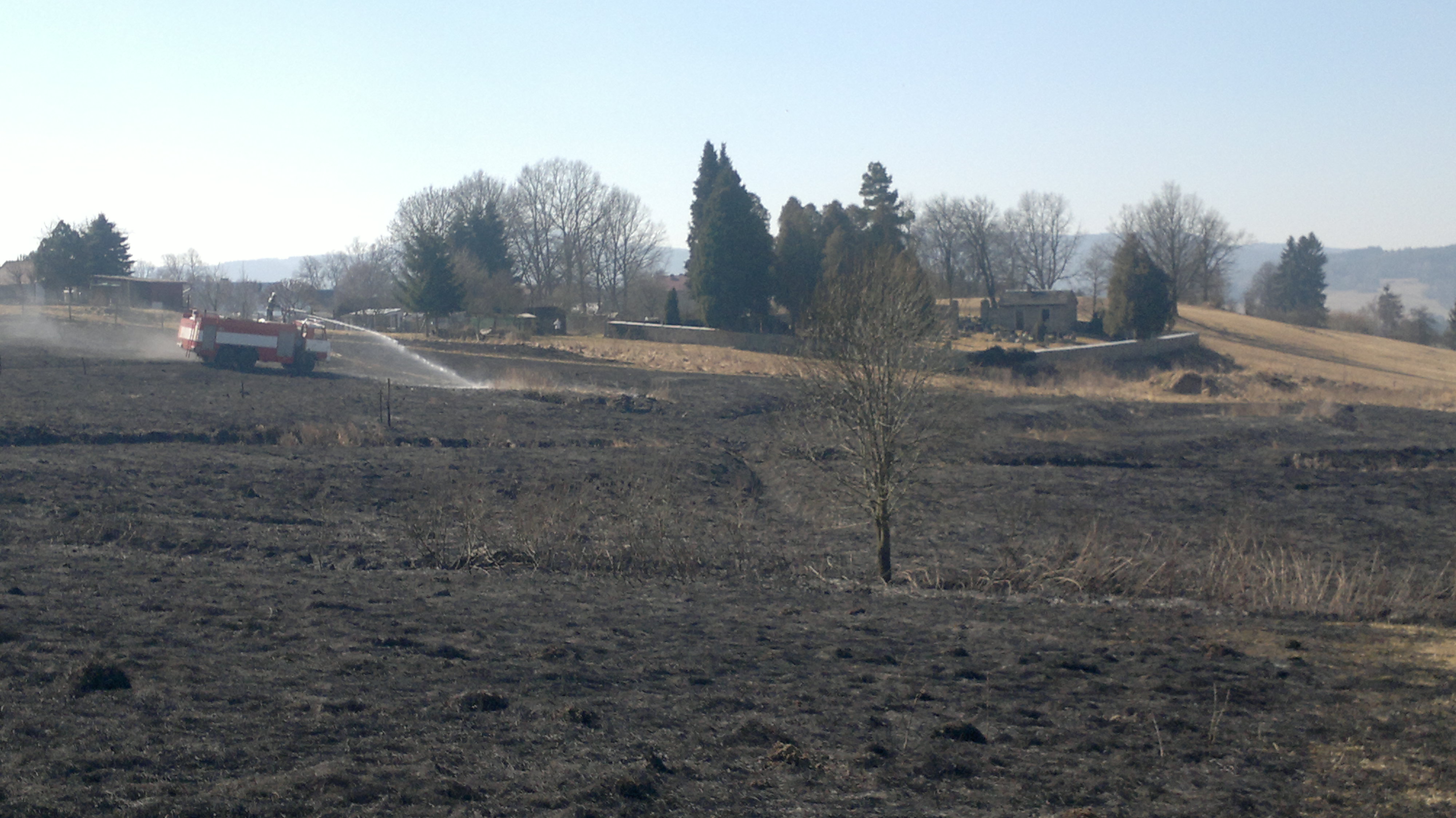 3 Požár trávy, Horní Dvořiště - 13. 3. 2014 (4).jpg