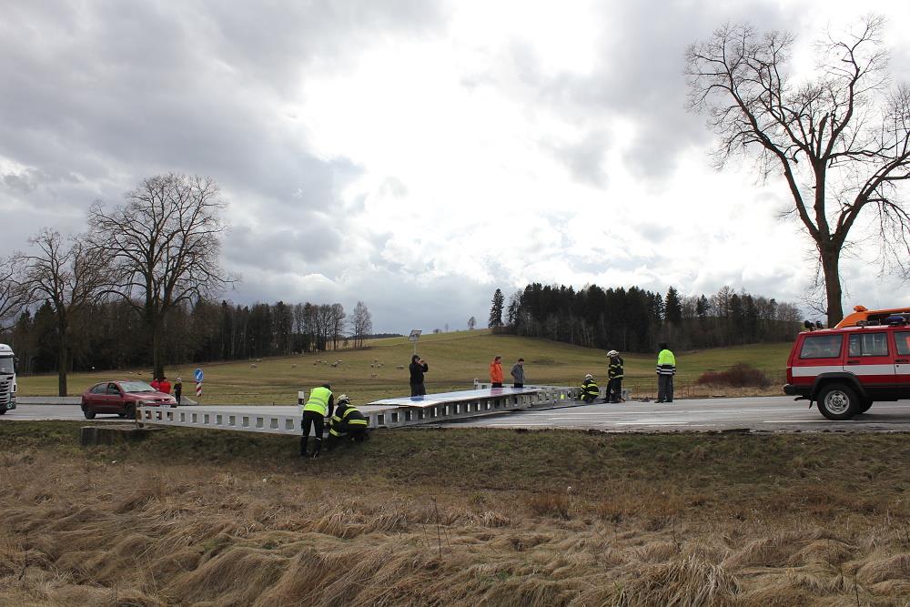 3 Spadlá brána, Dolní Dvořiště - 31. 3. 2015 (1).JPG