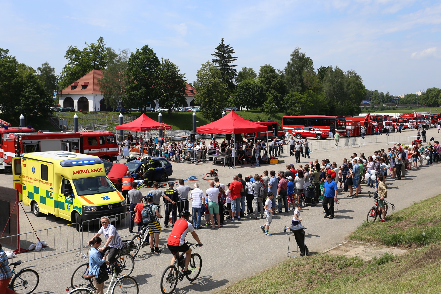 30 Oslavy 150 - náplavka (7).JPG