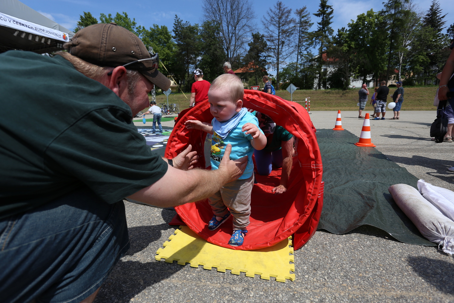 32 Oslavy 150 - náplavka (9).JPG