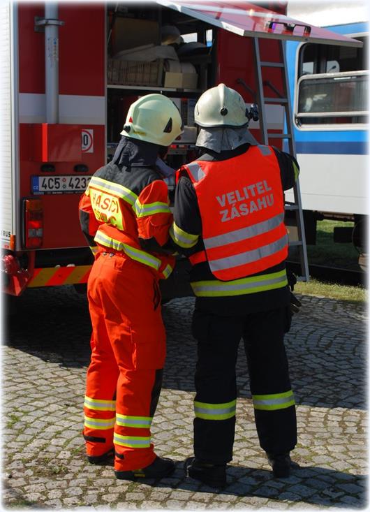 35 Cvičení Nehoda vlaku, Jindřichův Hradec - 12. 4. 2016 (28).JPG