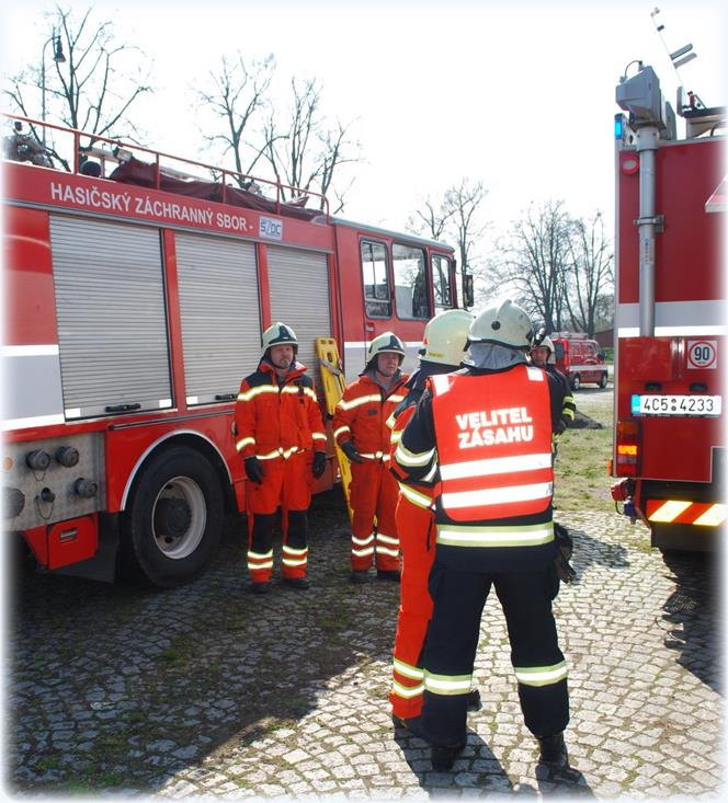 36 Cvičení Nehoda vlaku, Jindřichův Hradec - 12. 4. 2016 (29).JPG