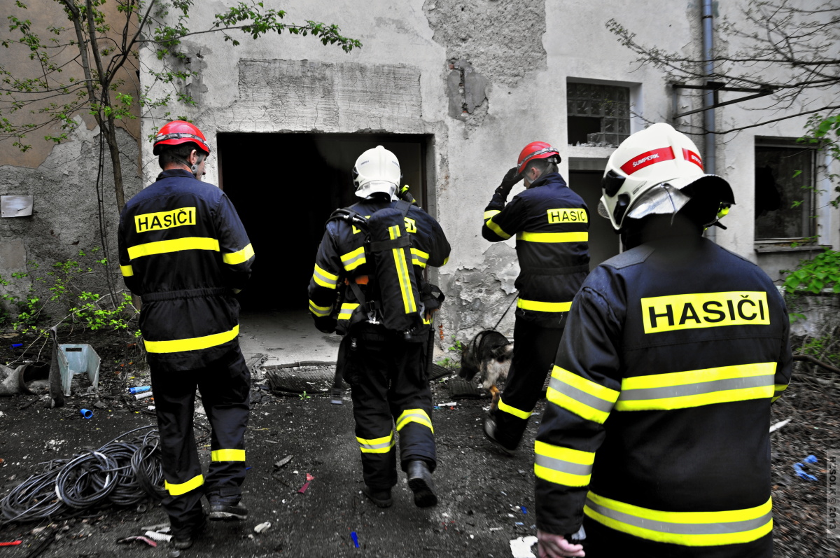 39 6-5-2013 cvičení osoby zavalené zasypané Zábřeh (44).JPG