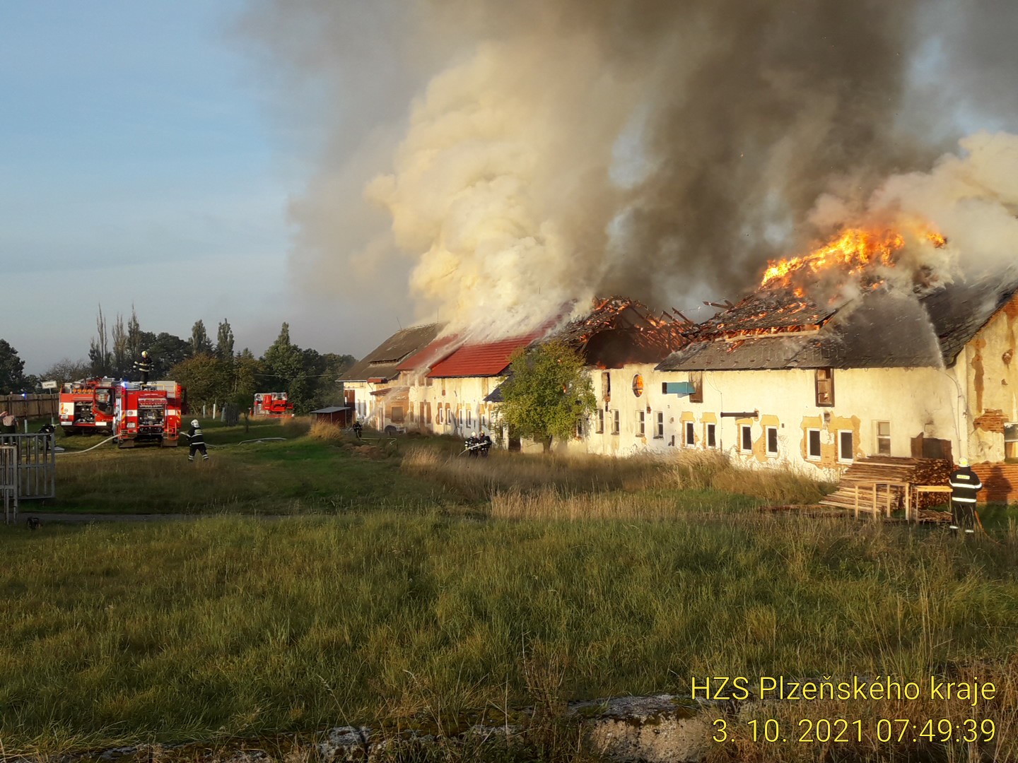 3_10_2021 Požár statku Lipno (17).jpg