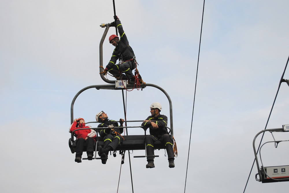 4 Cvičení lezecké skupiny HZS JčK ÚO Tábor, Monínec - 12. 11. 2014 (3).JPG