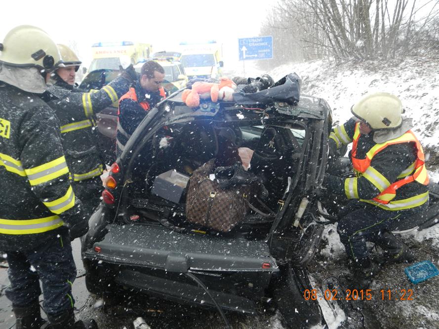 4 Dopravní nehoda 2 OA, Kbelnice - 8. 2. 2015 (4).JPG