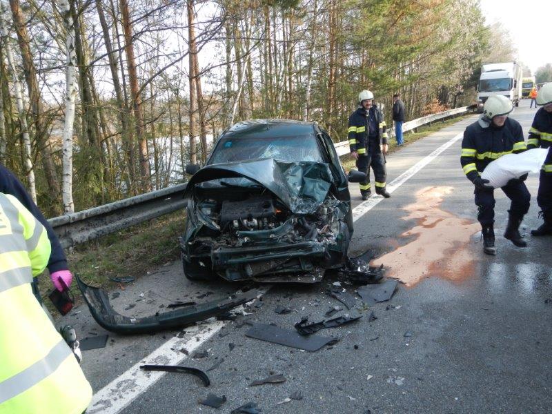 4 Dopravní nehoda 2 OA a dodávka, Nová Hlína - 4. 3. 2016 (5).jpg