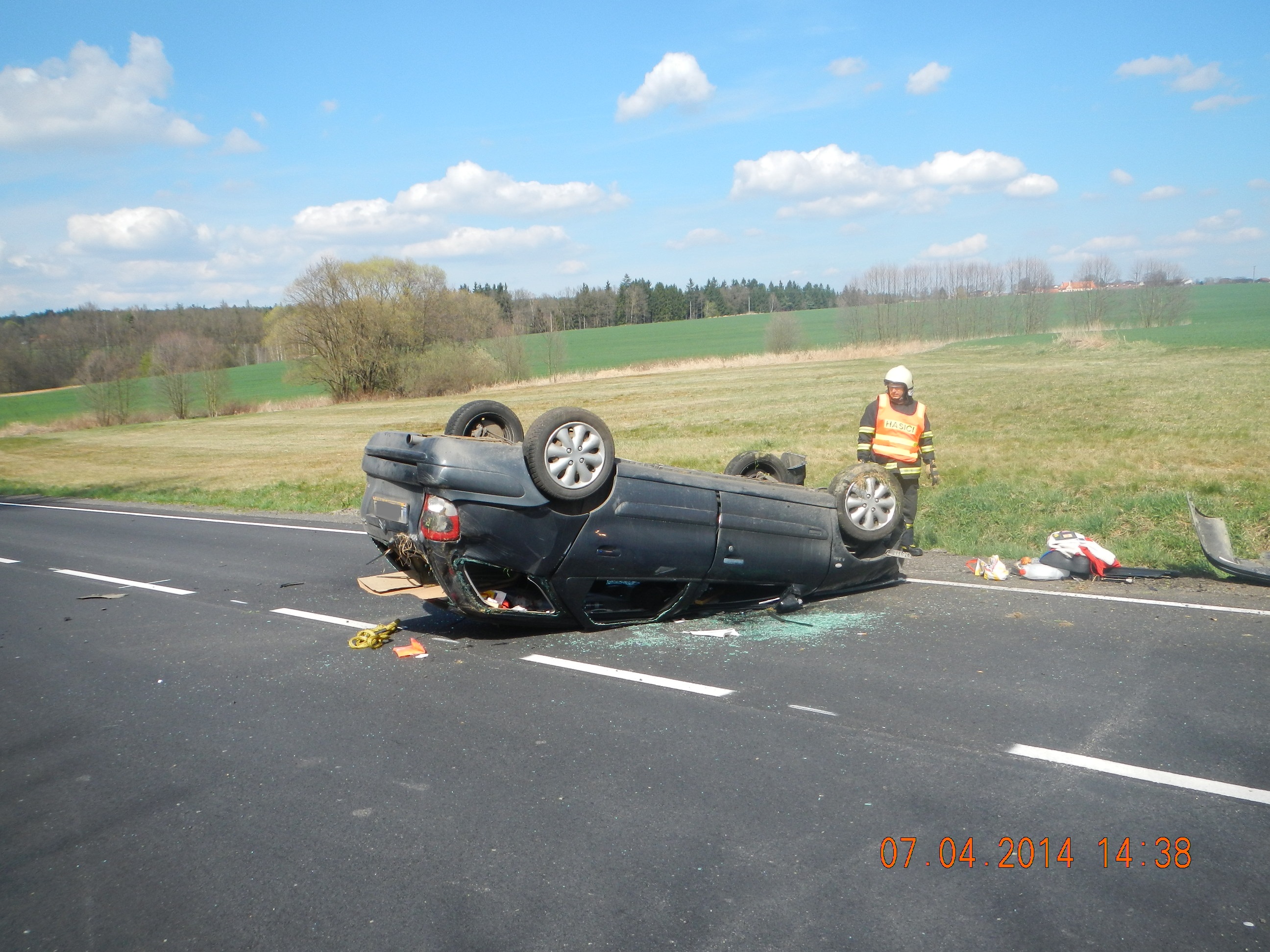 4 Dopravní nehoda OA, Rankov - 7. 4. 2014 (2).JPG