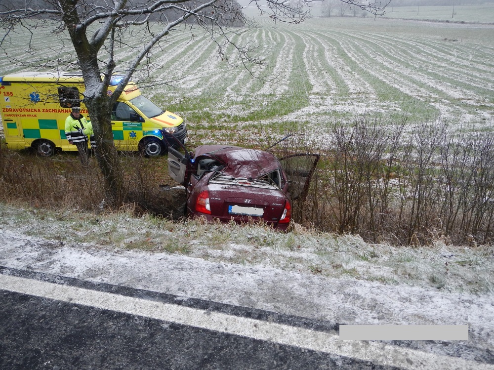 4 Dopravní nehoda OA, Rojice - 2. 12. 2014 (2).jpg