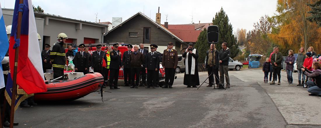 4 Nový člun, Frymburk - 7. 11. 2015 (6).JPG