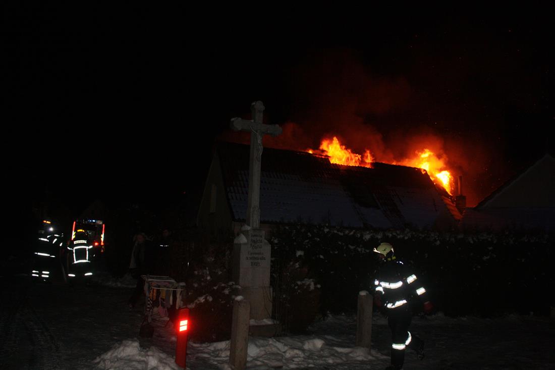 4 Požár domu, Čakovec - 20. 1. 2016 (1).JPG