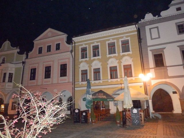 4 Požár skříní, Třeboň - 24. 10. 2014 (5).JPG