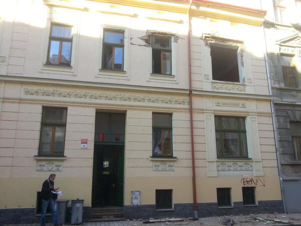 4 Výbuch v bytě, České Budějovicích - 6. 12. 2015 (4).jpg