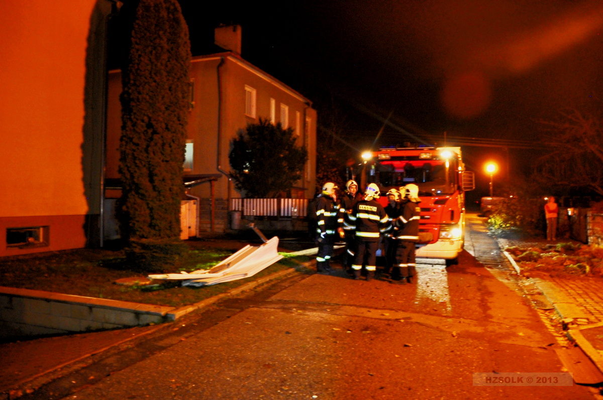 5 20-11-2013 Exploze v rodinném domku Příkazy (13).JPG