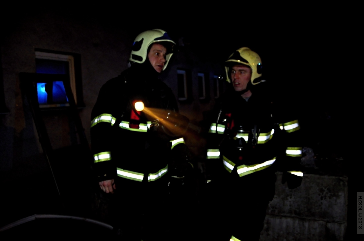 5 28-2-2013 Požár zemědělskéhobjektu Velký Týnec (5).JPG