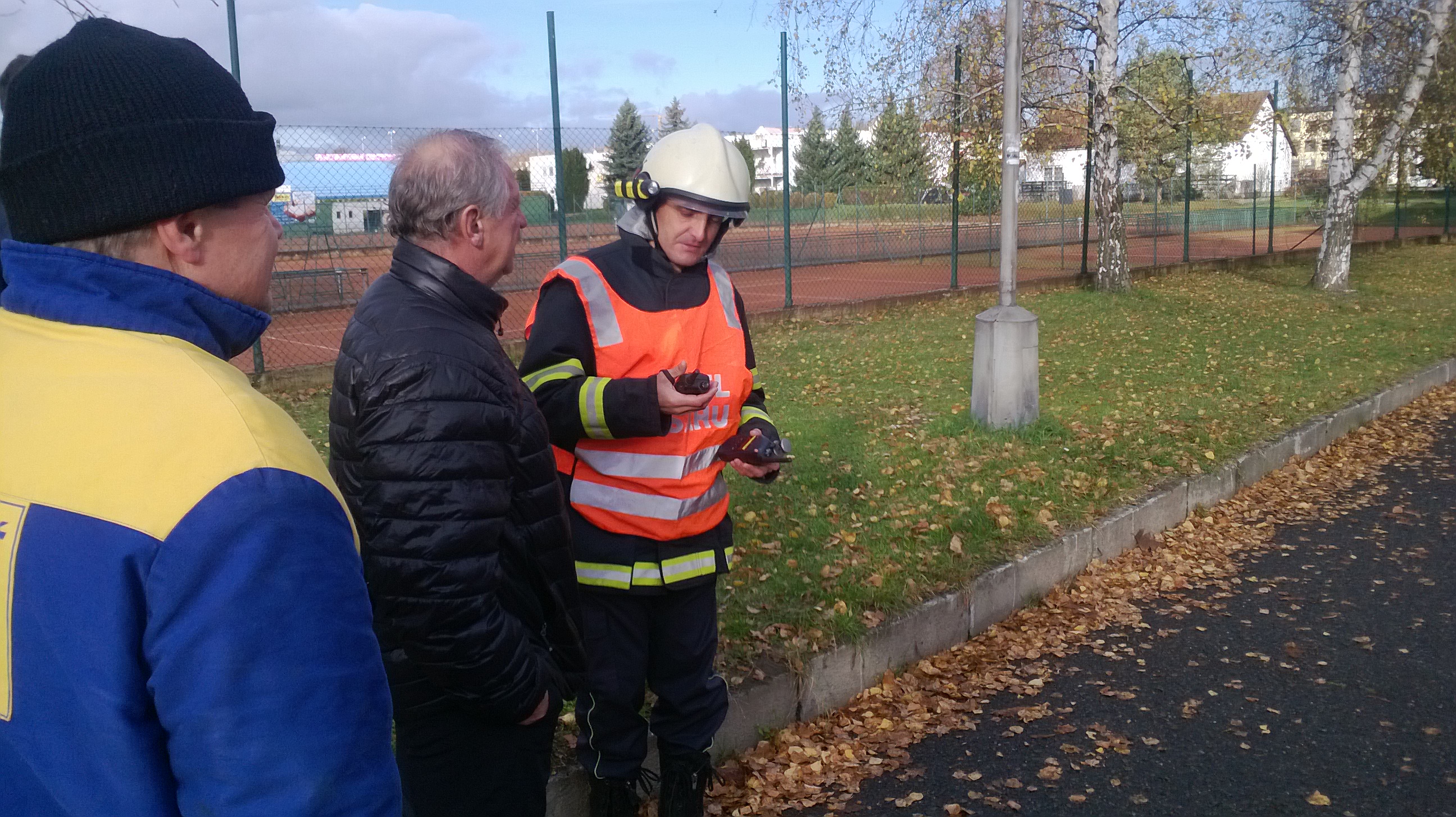 5 Cvičení Únik čpavku, Písek - 5. 11. 2013 (1).jpg