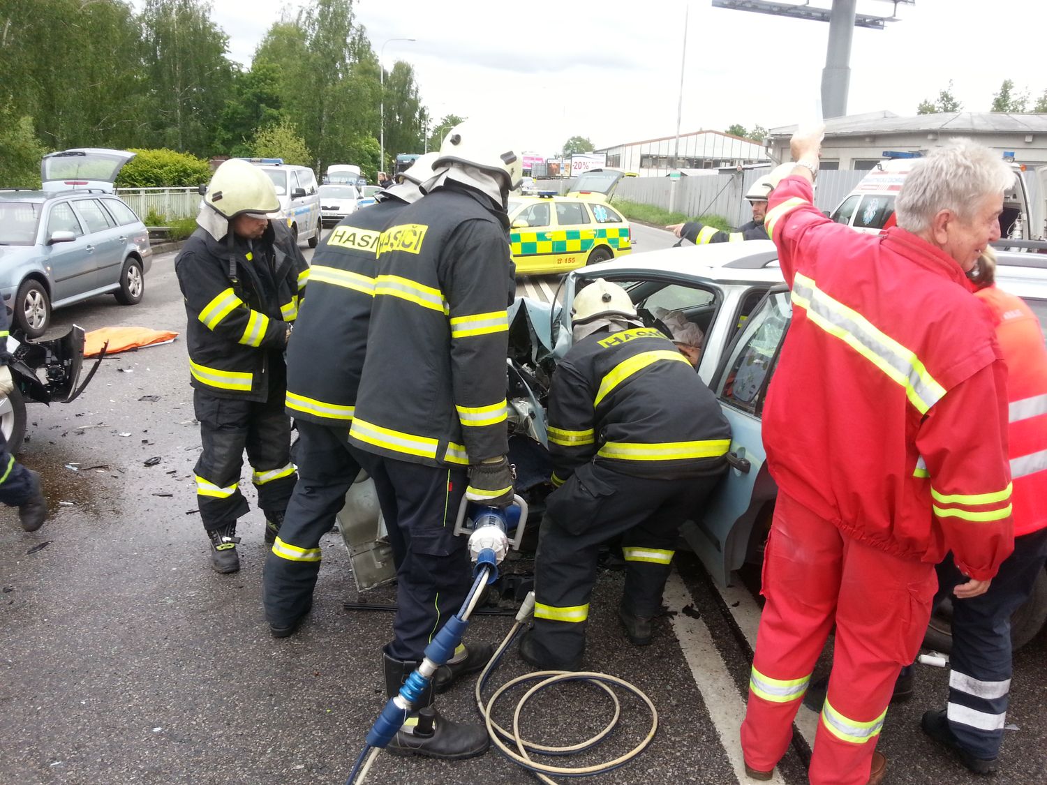 5 Dopravní nehoda 2 OA, České Budějovice - 27. 5. 2013 (5).jpg