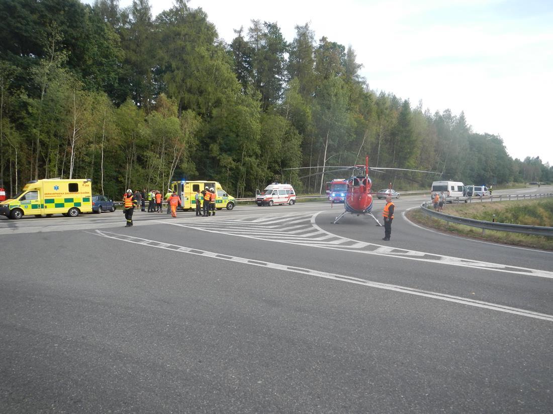 5 Dopravní nehoda 2 OA, Temelí - 21. 8. 2015 (4).jpg