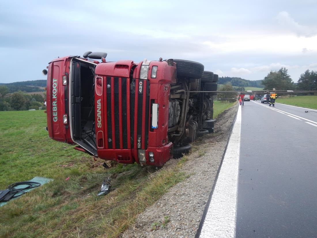5 Dopravní nehoda NA, Lipolec - 14. 9. 2015 (5).JPG