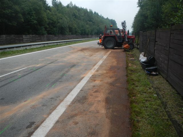 5 Dopravní nehoda dodávky a traktoru, Hůry - 21. 7. 2014 (6).jpg