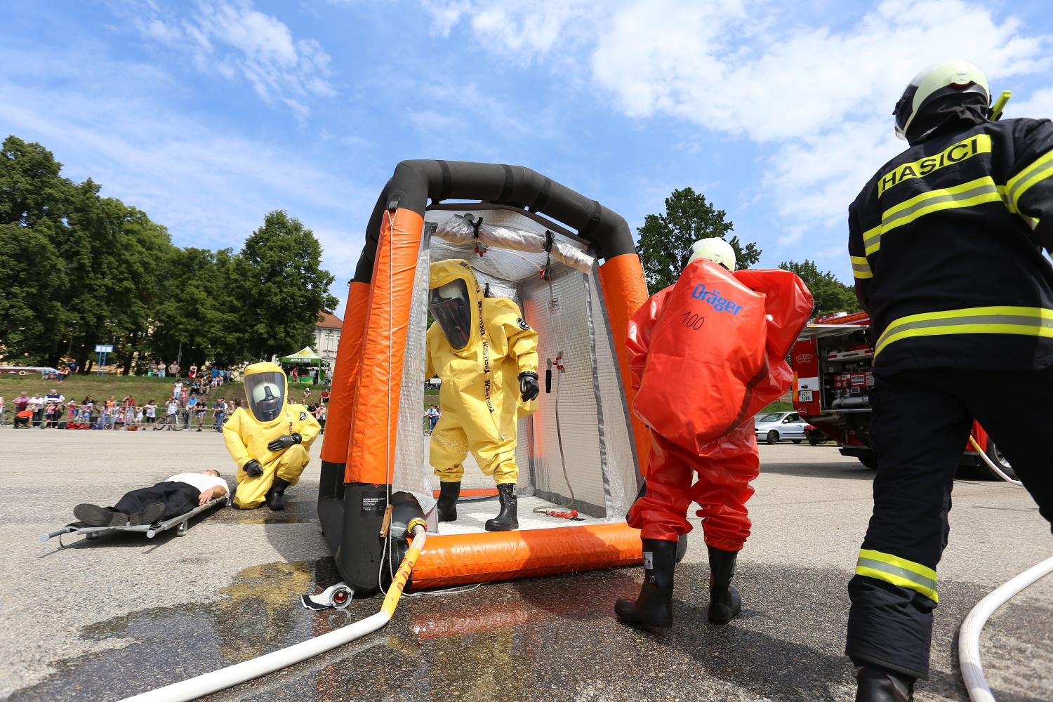 5 Oslavy 150 - náplavka (14).JPG