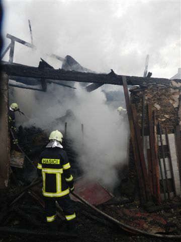 5 Požár kůlny, Jindřiš - 10. 4. 2014 (6).jpg