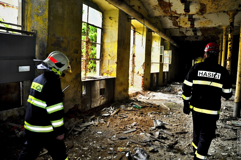 6-5-2013 cvičení osoby zavalené zasypané Zábřeh (50).JPG
