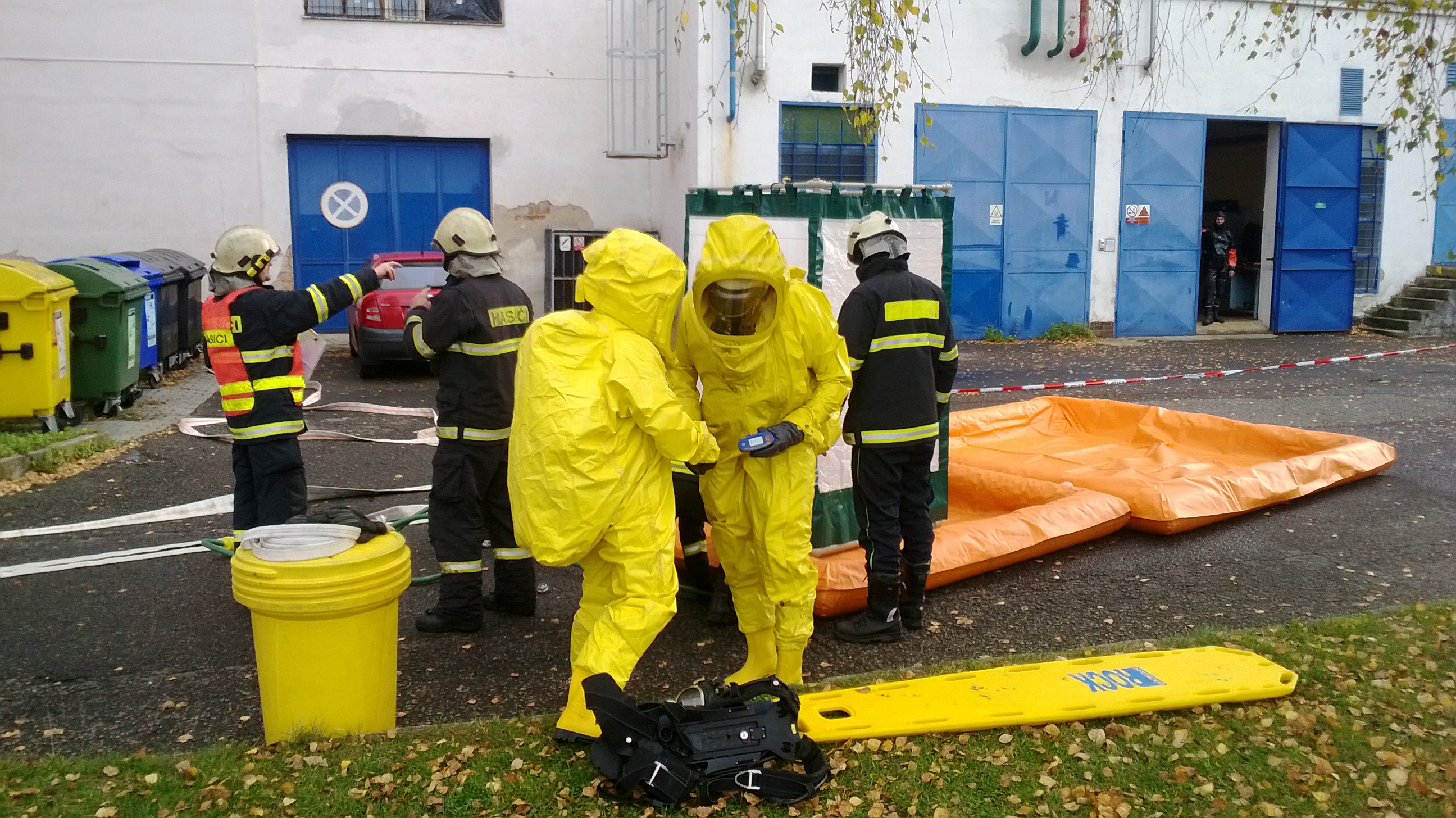 6 Cvičení Únik čpavku, Písek - 5. 11. 2013 (2).jpg