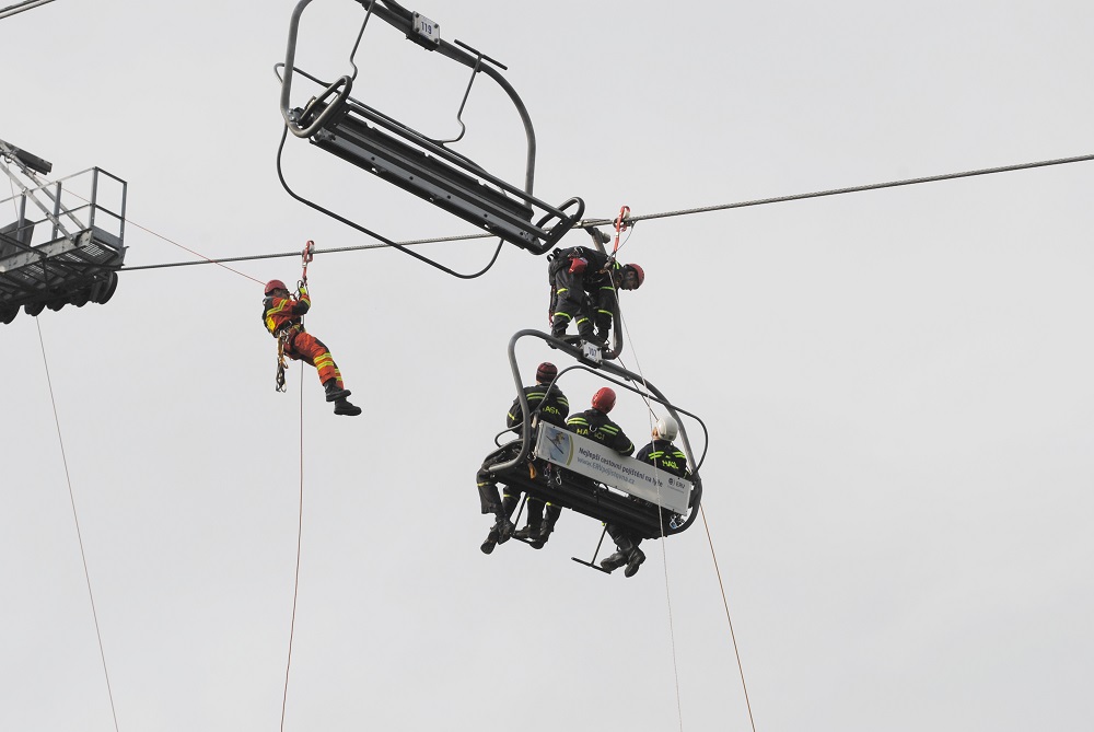 6 Cvičení lezecké skupiny HZS JčK ÚO Tábor, Monínec - 12. 11. 2014 (5).JPG