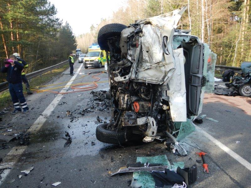 6 Dopravní nehoda 2 OA a dodávka, Nová Hlína - 4. 3. 2016 (7).jpg