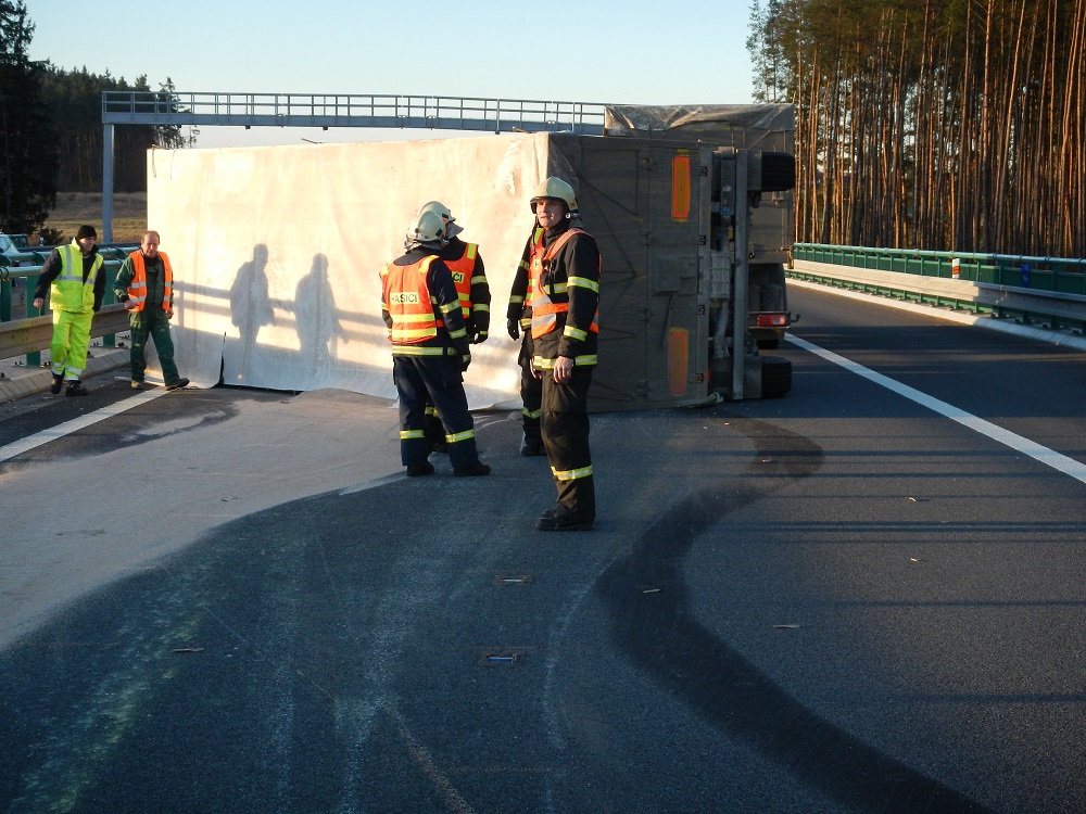 6 Dopravní nehoda NA, D3 u Žíšova - 13. 1. 2015 (1).JPG