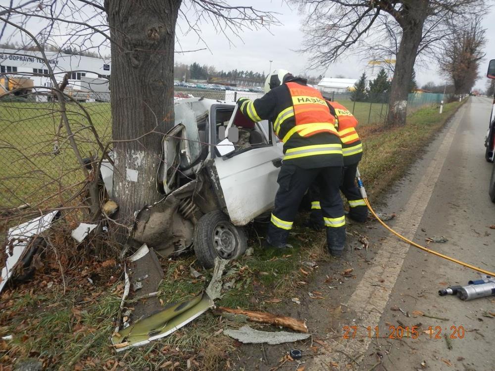 6 Dopravní nehoda OA, Červené Záhoří - 27. 11. 2015 (2).jpg