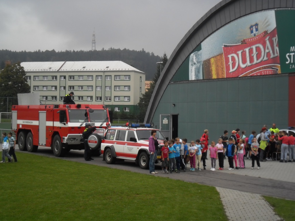 6 Kdo si hraje, nezlobí/Kdo sportuje, nezlobí (6).JPG