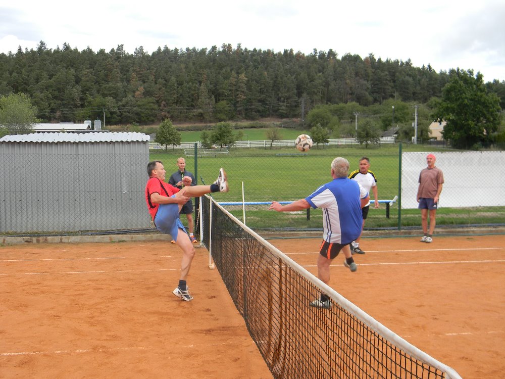 6 Nohejbal trojic HZS JčK, Semice - 18. 9. 2015 (15).JPG