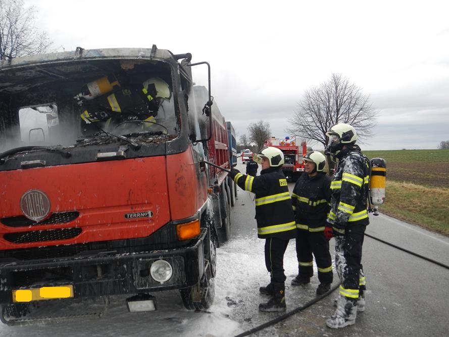 6 Požár NA, Chotýčany - 31. 3. 2015 (6).JPG