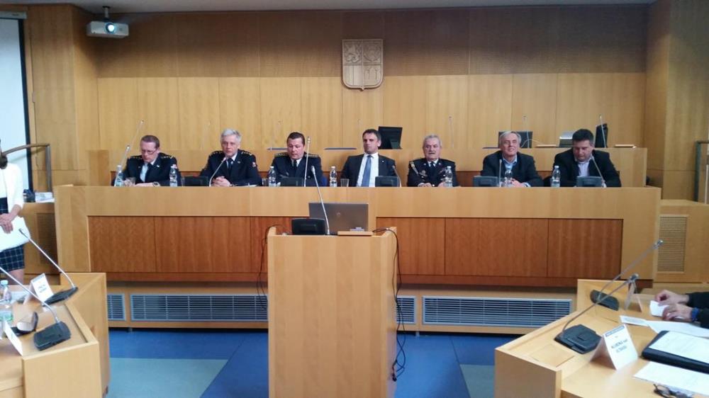6 Předání radiostanic JSDHO, České Budějovice - 8. 3. 2016 (6).jpg