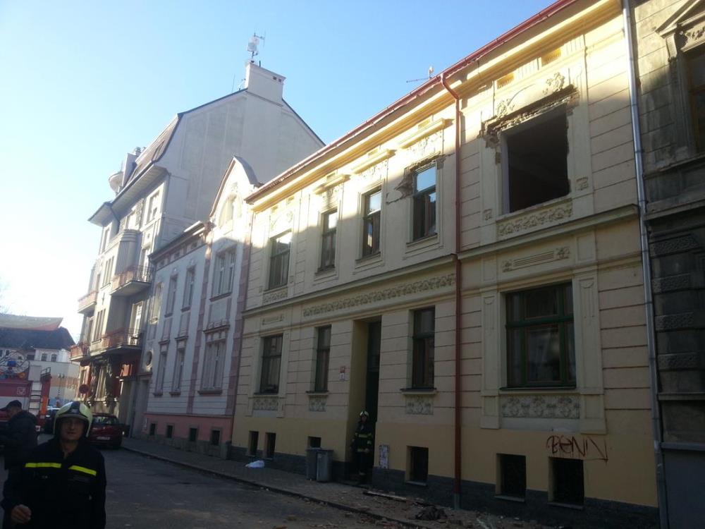 6 Výbuch v bytě, České Budějovicích - 6. 12. 2015 (6).jpg