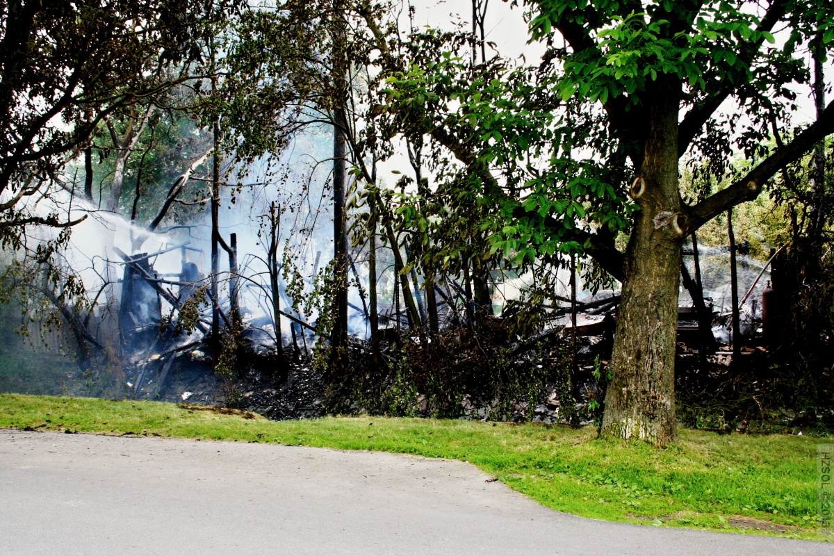 7 21-6-2013 požár kůlny Paseka (7).JPG