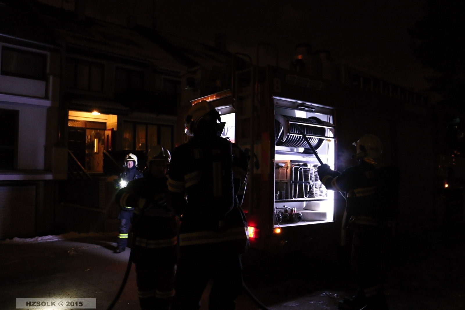 7 6-2-2015 Požár v garáži RD - Kašparova ulice Olomouc (7).JPG