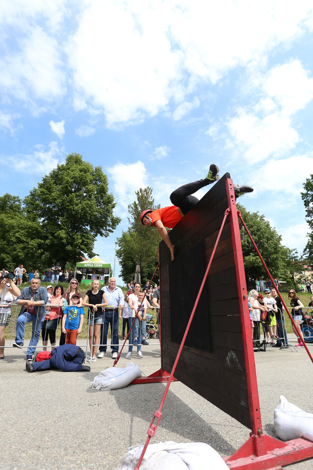 7 Oslavy 150 - náplavka (16).JPG